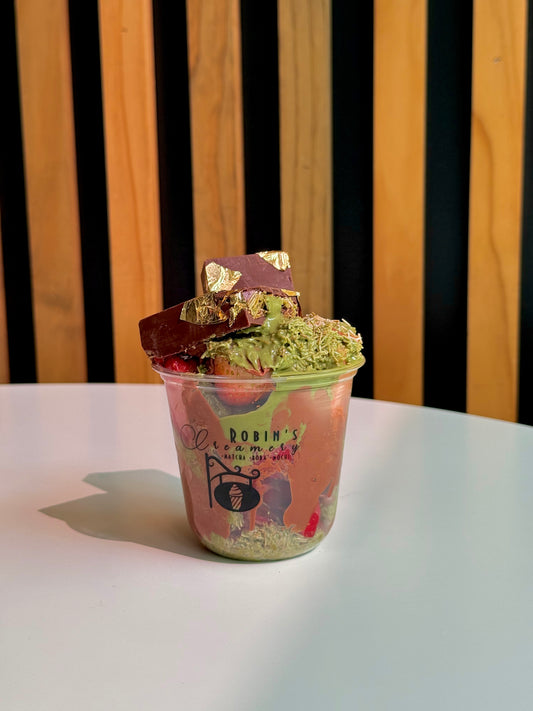 Dubai Chocolate Strawberry Cup